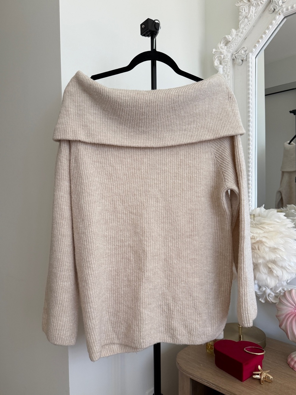 H&M Off-Shoulder Knit Sweater in beige - Oatmeal